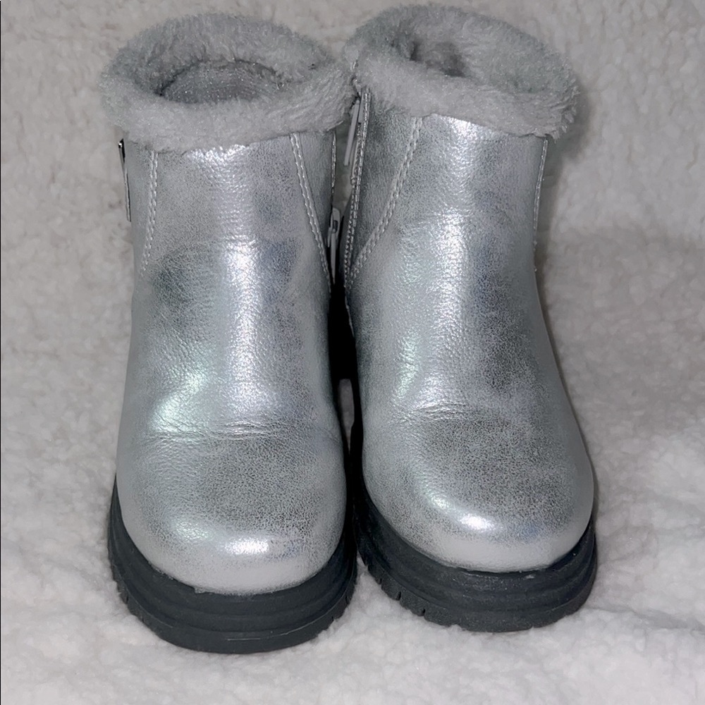 OshKosh‎ B'gosh Silver Kids Boots